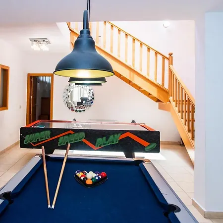 别墅 22 Sea Views, Pool,games,hot Tub, Office With Computer+ Wifi 普拉亚布兰卡