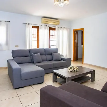 22 Sea Views, Pool,games,hot Tub, Office With Computer+ Wifi 别墅