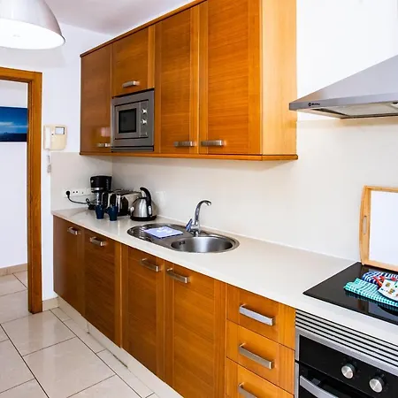 22 Sea Views, Pool,games,hot Tub, Office With Computer+ Wifi וילה *