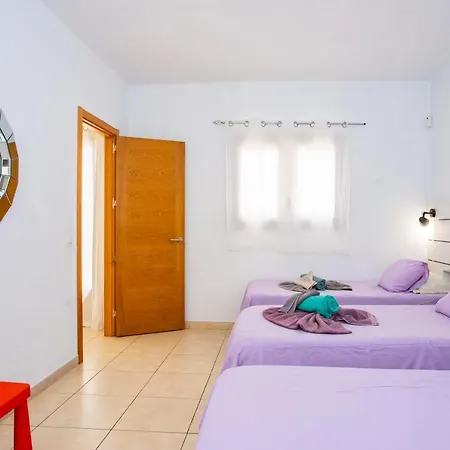 22 Sea Views, Pool,games,hot Tub, Office With Computer+ Wifi וילה *
