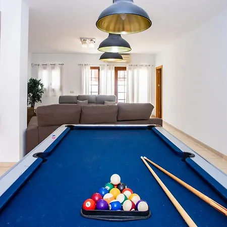 22 Sea Views, Pool,games,hot Tub, Office With Computer+ Wifi * פלאיה בלנקה