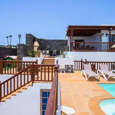 22 Sea Views, Pool,games,hot Tub, Office With Computer+ Wifi וילה פלאיה בלנקה